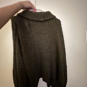 Knit cardigan with pockets